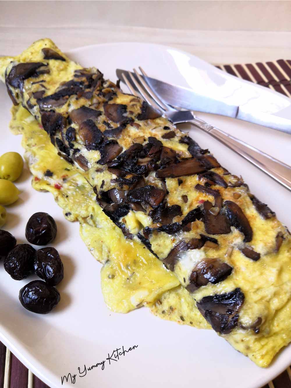 Omelette aux Champignons Frais - My Yummy Kitchen