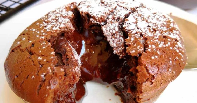 Chocolate Lava Cake For Valentine’s Day