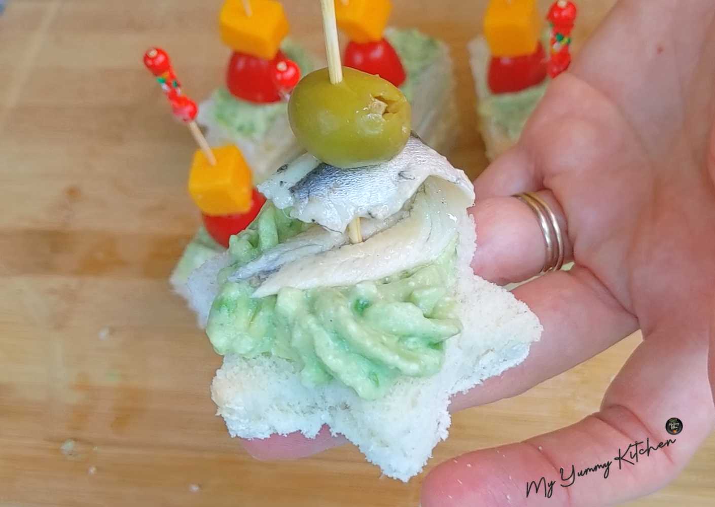 Canapés Apéritif Pain De Mie Canapés Pain De Mie, Blinis Et Bricks 15 Canapés Pain de Mie | Apéro Dinatoire - My Yummy Kitchen