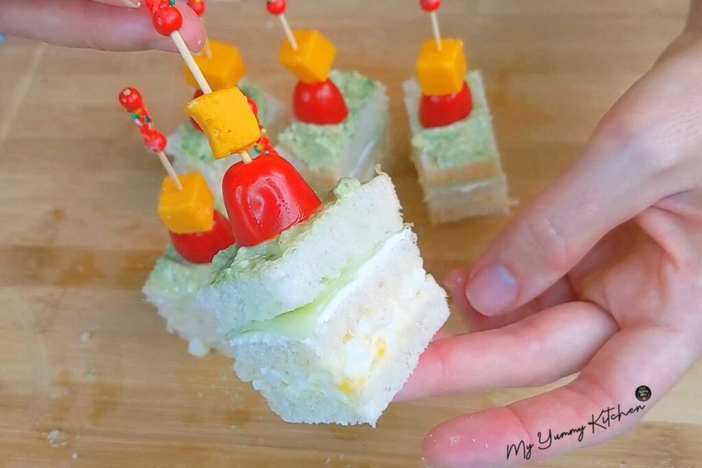 Canapés Apéritif Pain De Mie Canapés Pain De Mie, Blinis Et Bricks 12 Canapés Pain de Mie | Apéro Dinatoire - My Yummy Kitchen