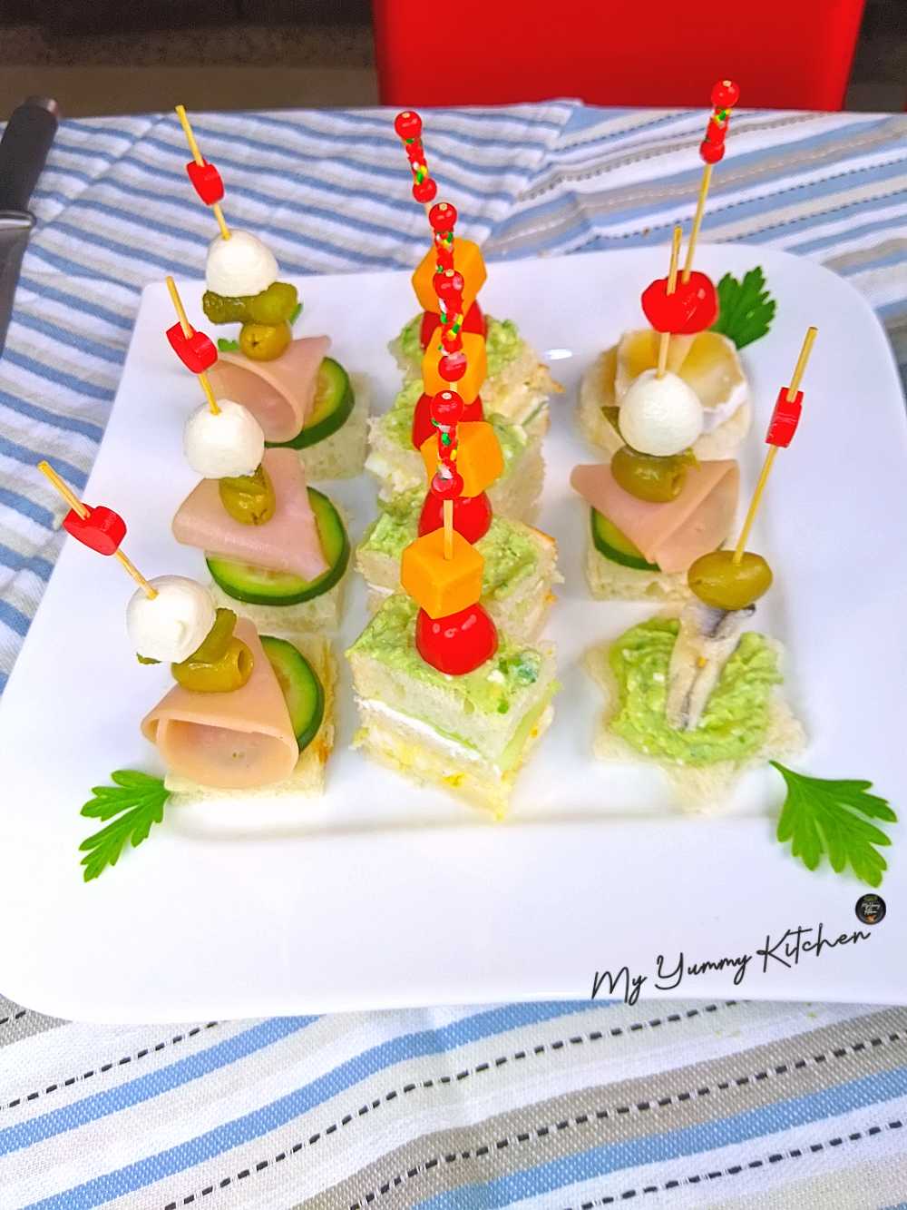 Canapés Apéritif Pain De Mie Canapés Pain De Mie, Blinis Et Bricks 21 Canapés Pain de Mie | Apéro Dinatoire - My Yummy Kitchen