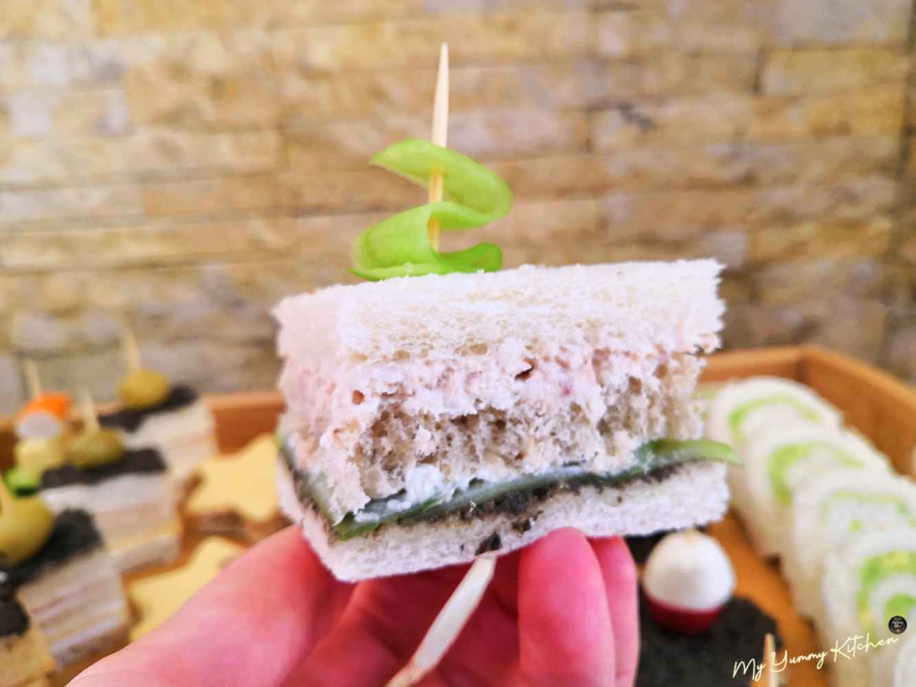 Canapés Apéritif Pain De Mie Canapés Pain De Mie, Blinis Et Bricks 23 Amuses bouches avec du pain de mie | apéro dinatoire facile et rapide